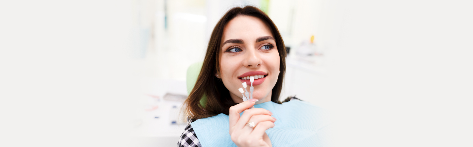 Veneers Can Help You to Revamp Your Smile Even If You Are Affected by Receding Gums